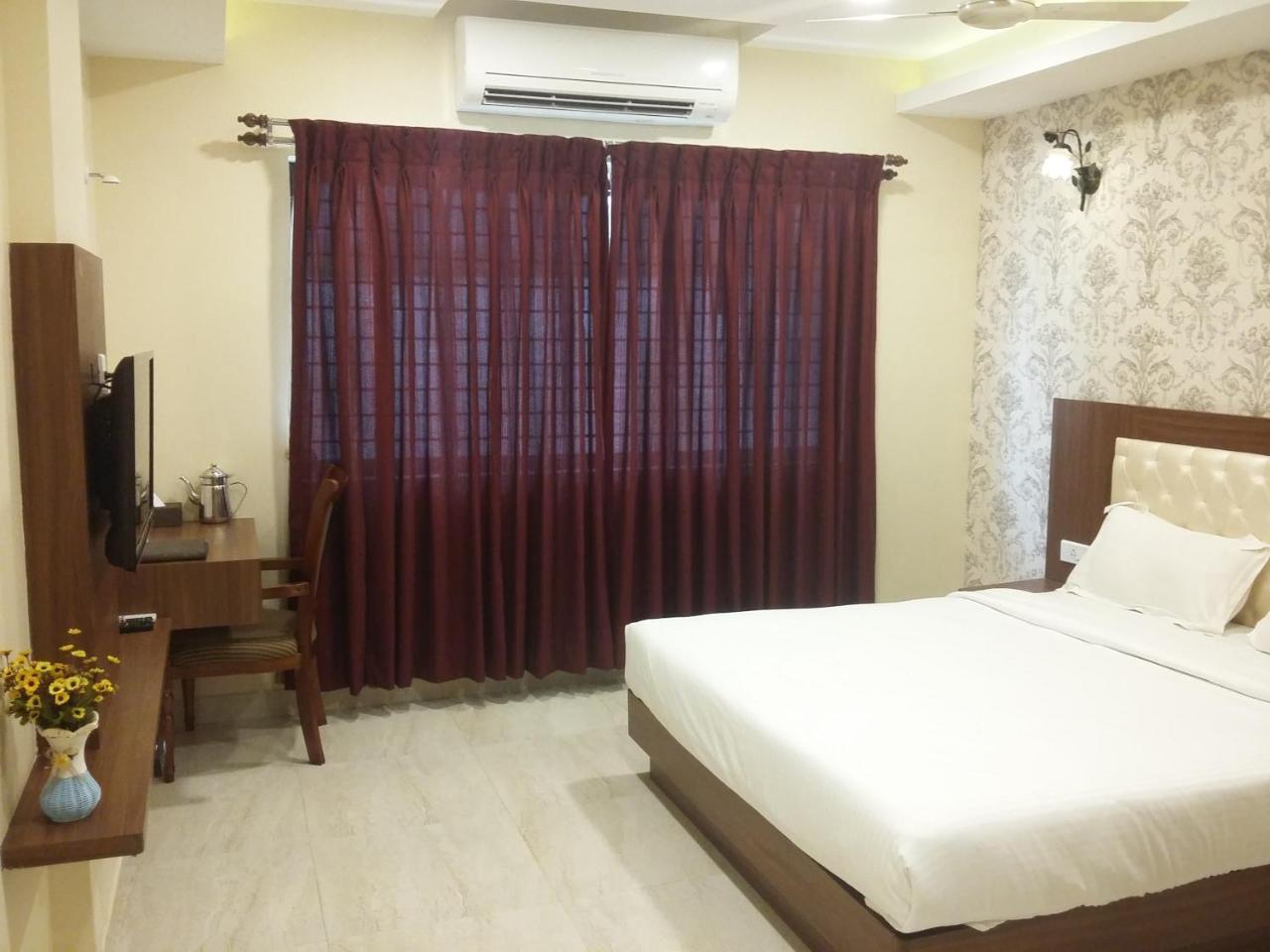 Hotel Mahalakshmi Residency Kollur Extérieur photo